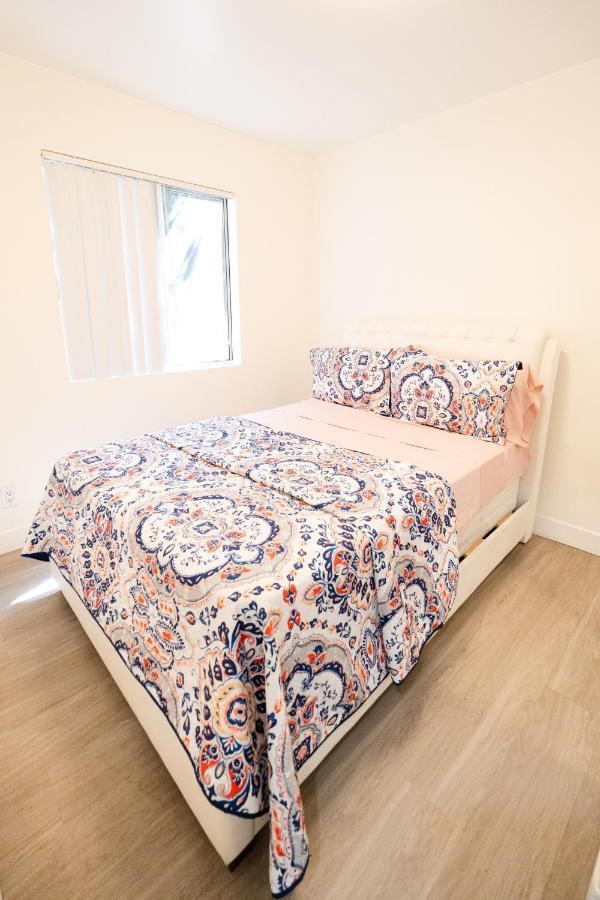 Cozy Small 2 Bedroom In Koreatown/Hollywood Los Angeles Exterior photo